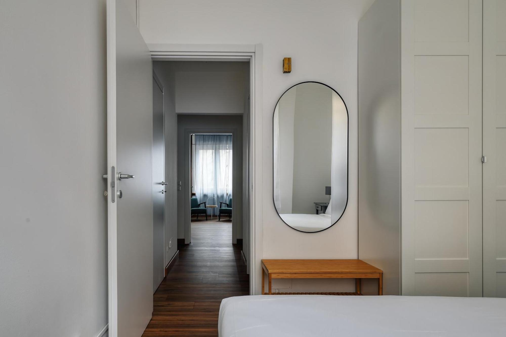 Joivy Chic 3-Bed Flat Near Colonne Di San Lorenzo Milan Exterior photo