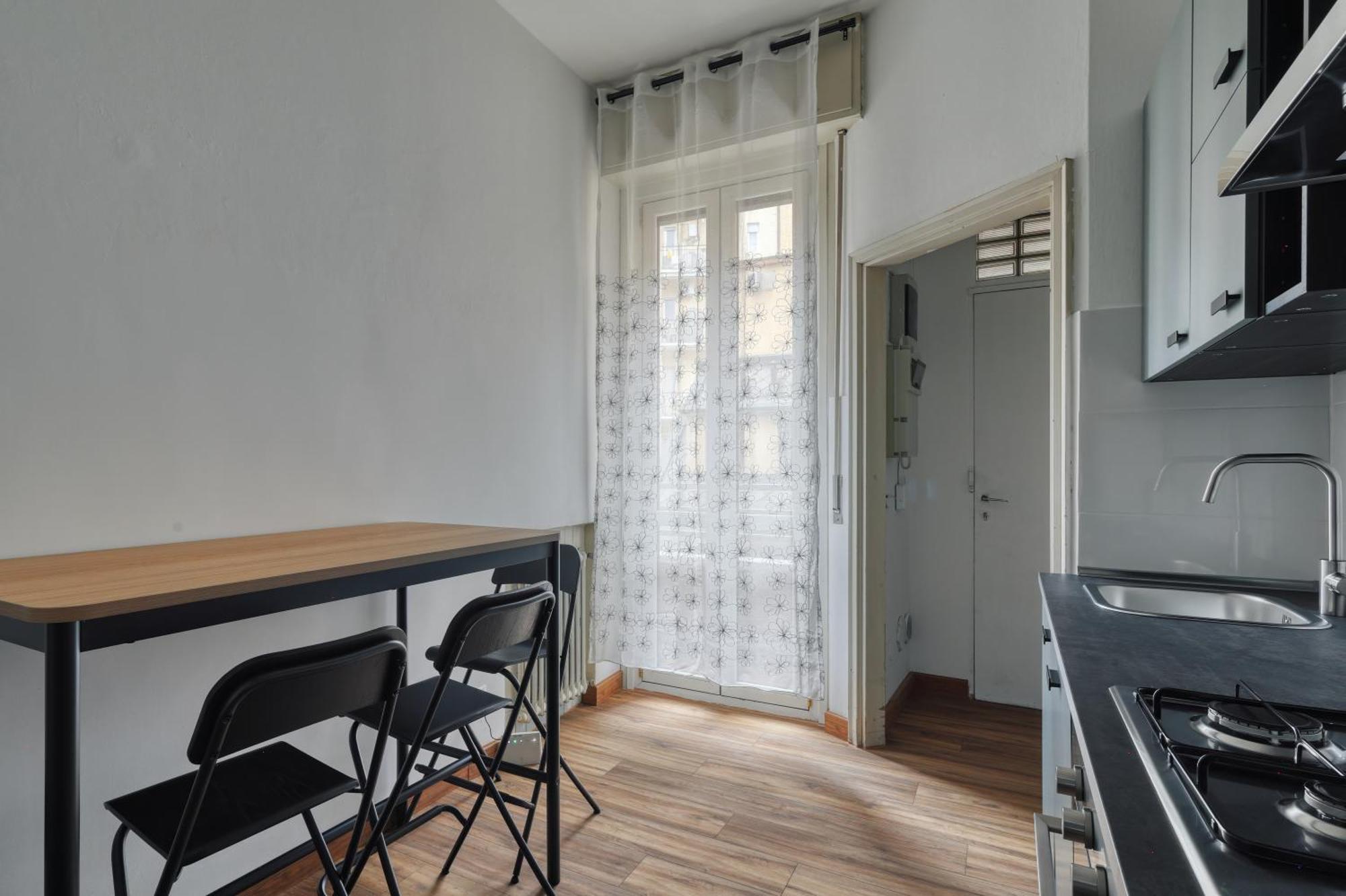 Joivy Chic 3-Bed Flat Near Colonne Di San Lorenzo Milan Exterior photo